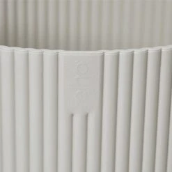 Elho Vibes Fold Round Planter 22cm Silky White -Quality Garden Care Store 1230826 4